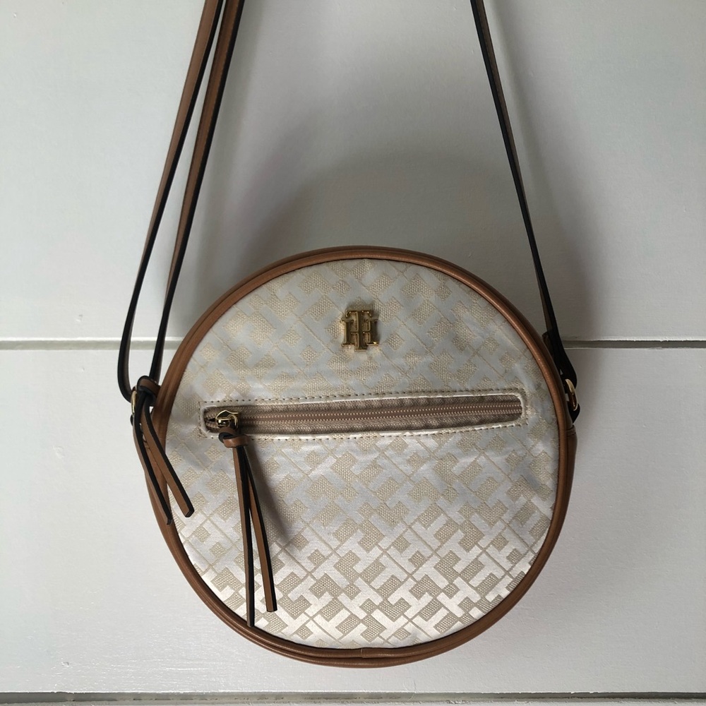 Tommy Hilfiger round purse - Picture 2 of 7